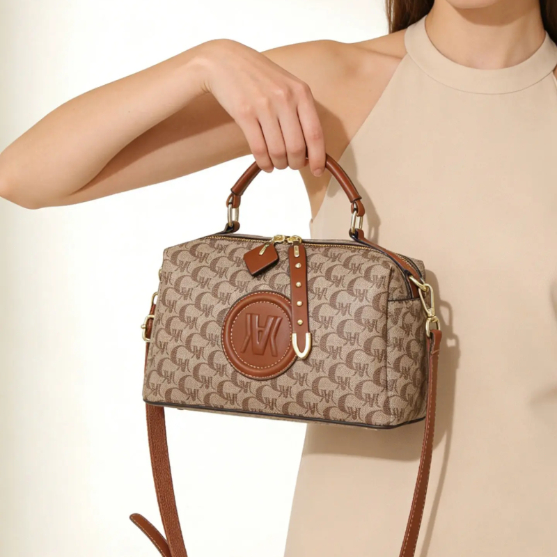 Boston-Tasche, Kissentasche, D – Luxury Bags & Leather Repair Of Atlanta Bewertung und Preis